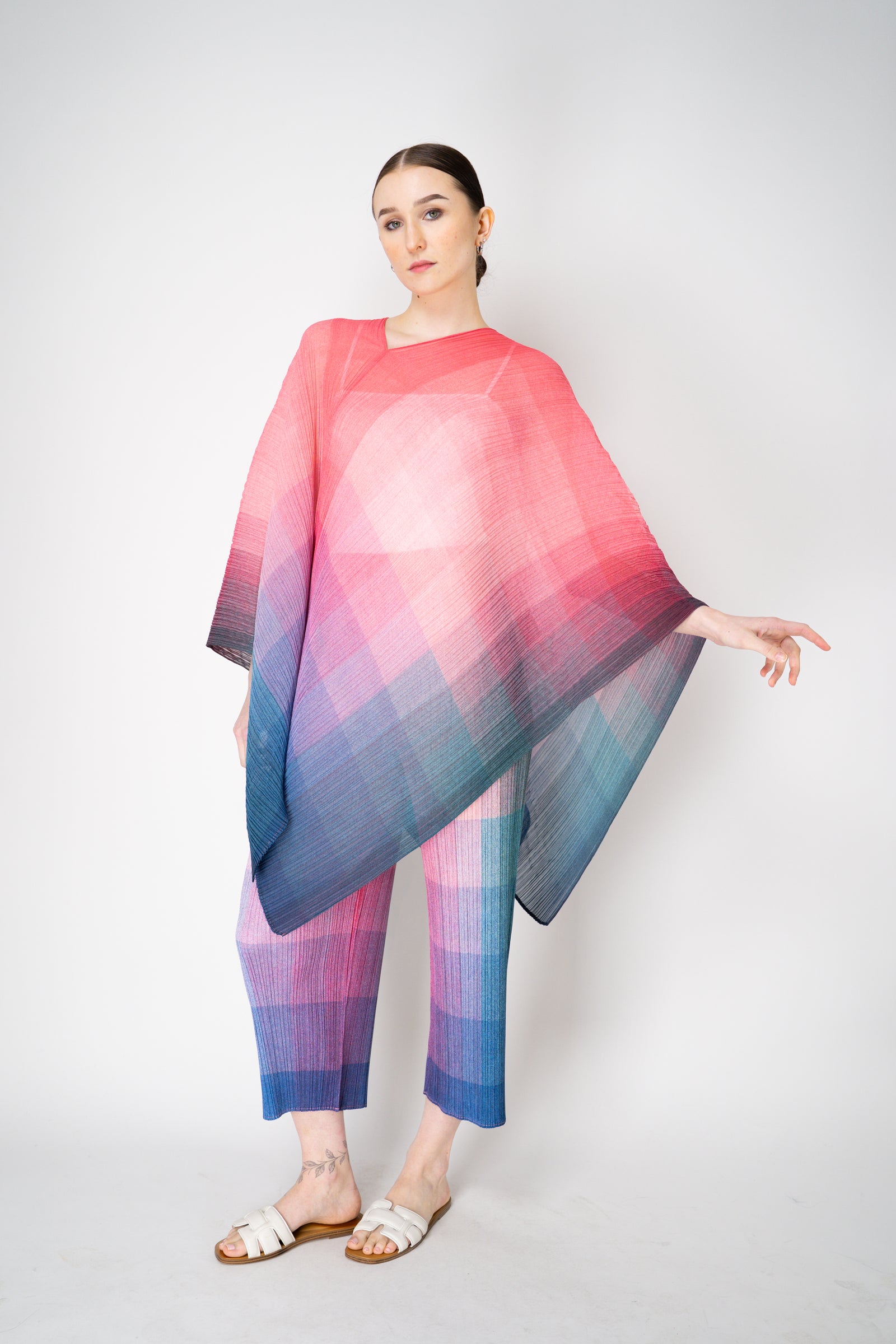 Pleats_Please_Issey_Miyake_Pho