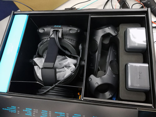 VIVE ビジネスエディション デラックスオーディオストラップ同梱