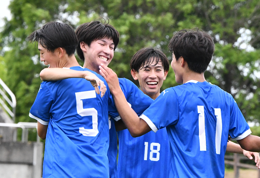 磐田東のMF袴田琉聖が得意の裏抜けから決勝点。東海大翔洋を1−0撃破