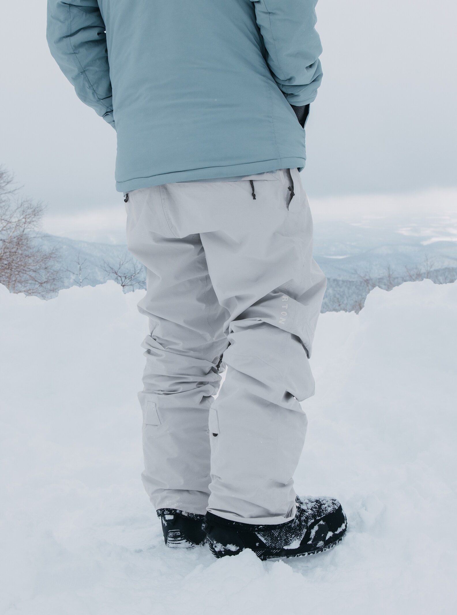 Burton AK Cyclic GORE-TEX Grey Cloud Snowboard Pants - ATBShop.co.uk