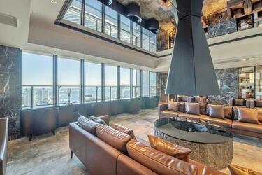 アットホーム】THE YOKOHAMA FRONT TOWER 22階