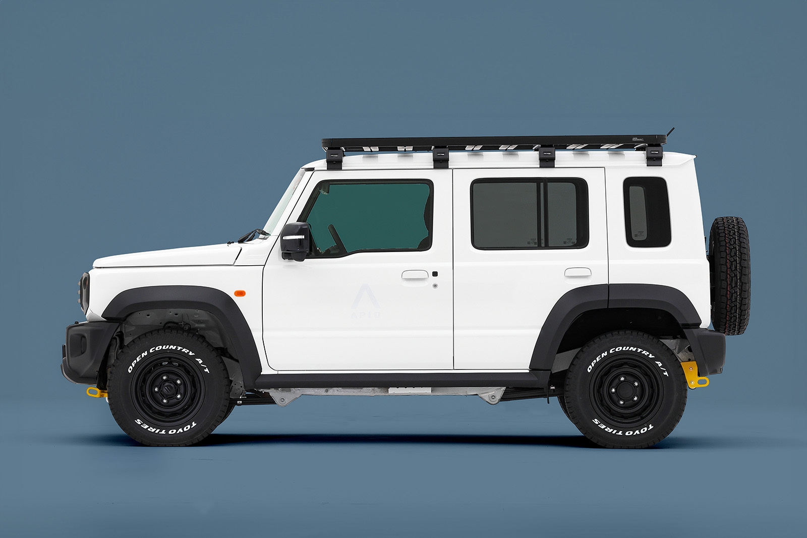 新型「ジムニーノマド」をドレスアップ ジムニー専門カスタムパーツ