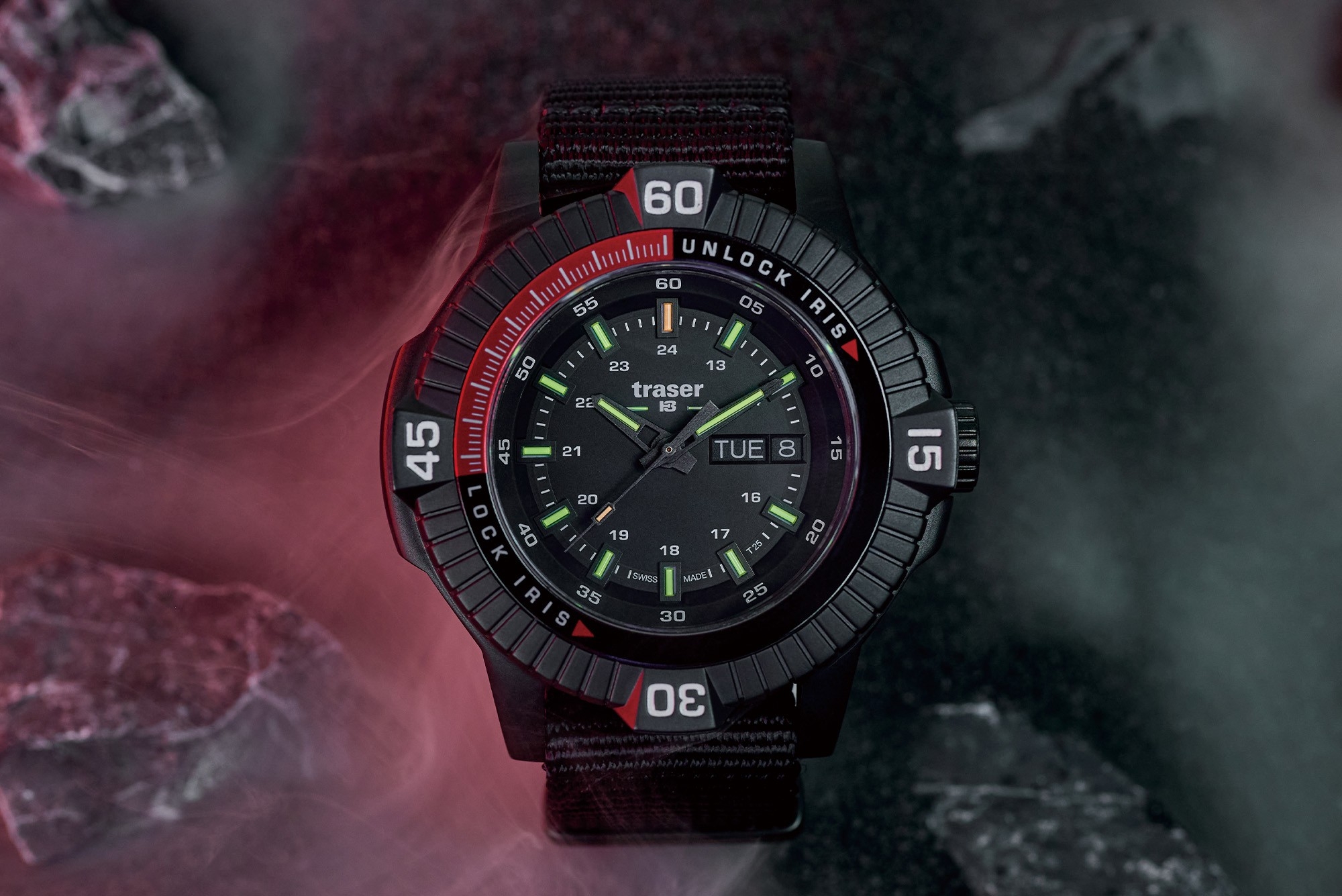 米軍採用、スイス製ミリタリーウォッチ「トレーサー」より全世界300本