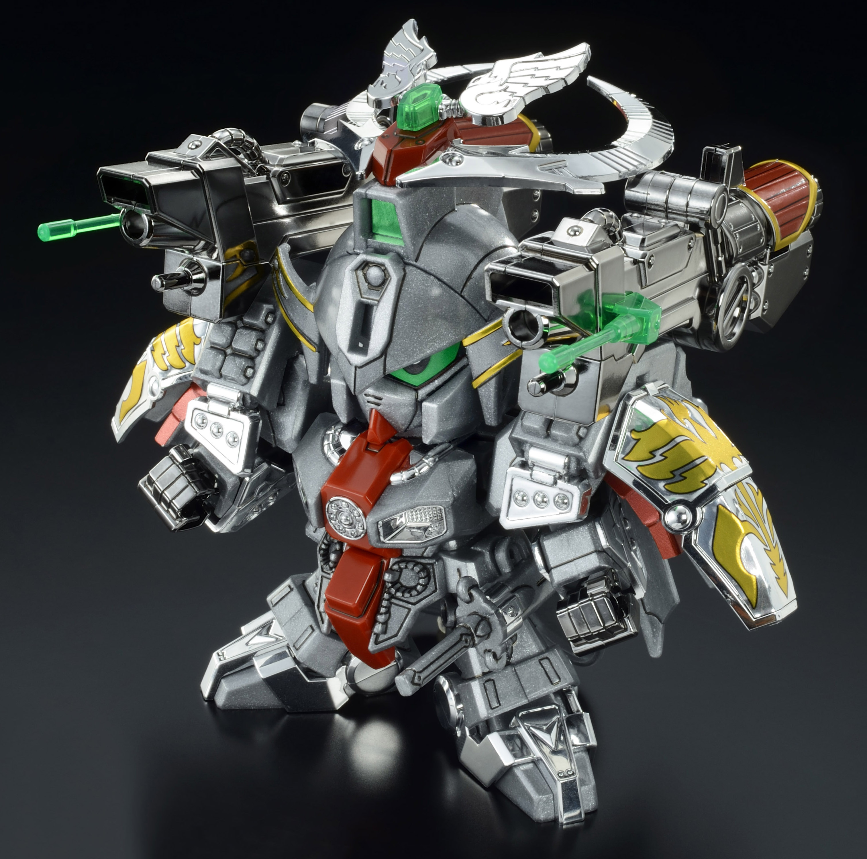 SDガンダム「二代目頑駄無大将軍」が 銀メッキの白鋼Ver.でプレミアム