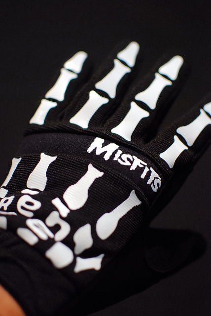 GRENADE×MISFITS GLOVE
