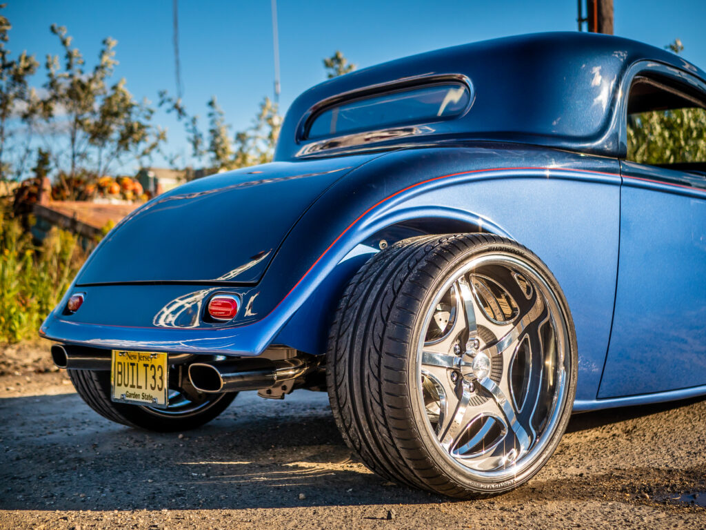 Chris Leso's Factory Five 33 Hot Rod - AutoMeter