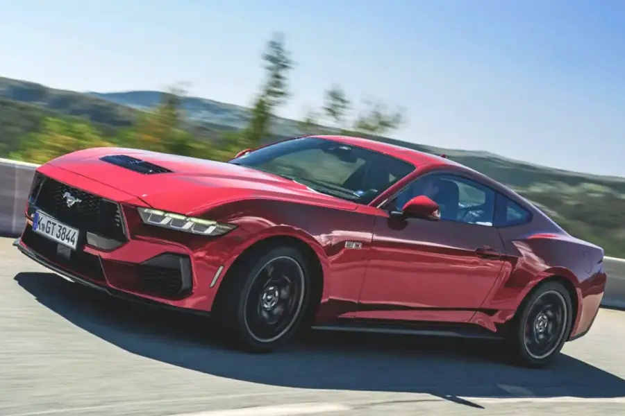 アメリカンな魅力 × ドイツ勢に並ぶ洗練性 7代目 フォード・マスタング