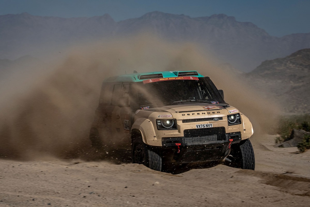 新体制でワークス参戦！ディフェンダー・ダカールD7X-Rが世界ラリー