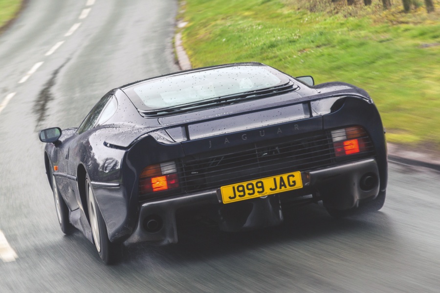 世界市場の気づかない価値 ジャガーXJ220を振り返る ゴージャスな