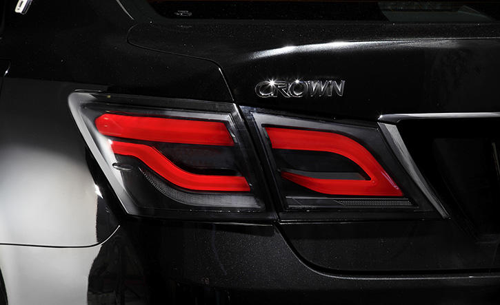 クラウン210系用LEDテール・シーケンシャルウインカータイプ REVIER