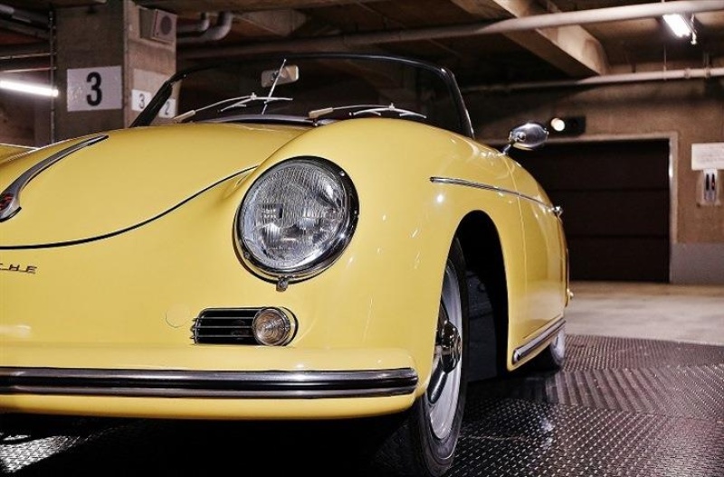 イエロー ポルシェ 356 オープンカー