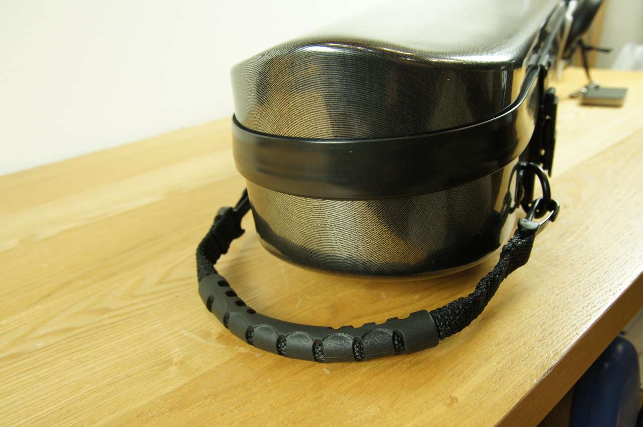 BAM縦持ちバンド・ゴム足 Carring Band and Rubber Leg for violin