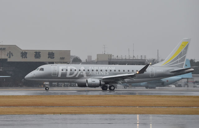 1/300 FDAフジドリームエアライン エンブラエル1号機〜10号機セット 1