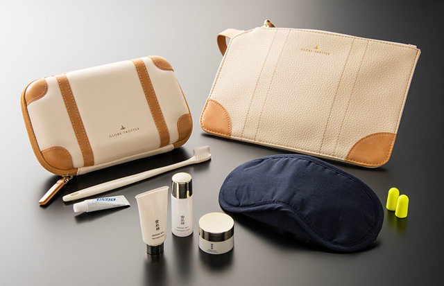 ANA、グローブ・トロッターのアメニティーポーチ ファーストとビジネス