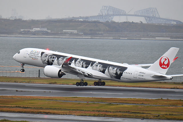 JALの6代目嵐JET就航 初便が札幌へ、A350特別塗装機