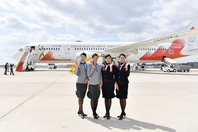 JALとANA、聖火輸送787の模型当たるTwitterキャンペーン