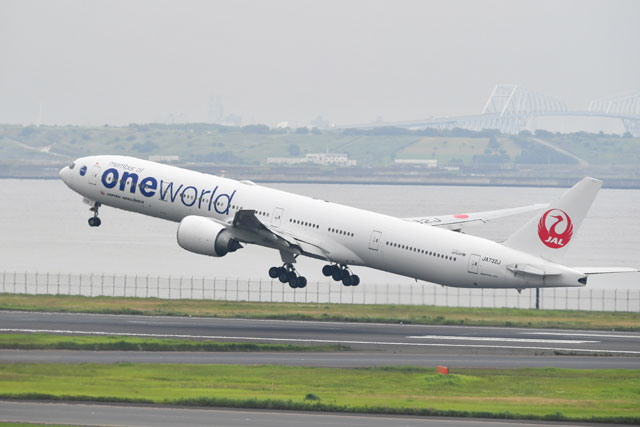 JAL、777-300ER退役4機目はワンワールド塗装機 シドニー発JL52便11/20
