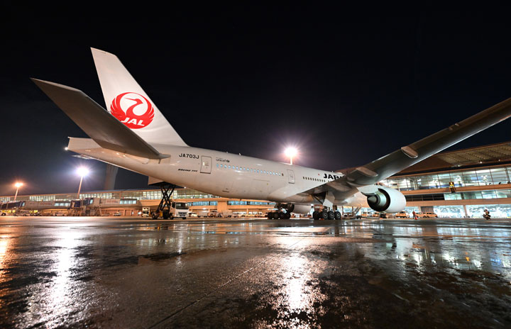 231027_b0060_777_jal_rjgg-720.jpg