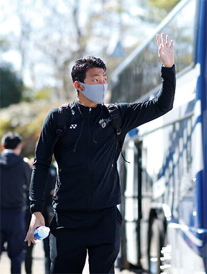 YONEX社製 選手着用モデル 移動着ジャージ（上下セット）数量限定