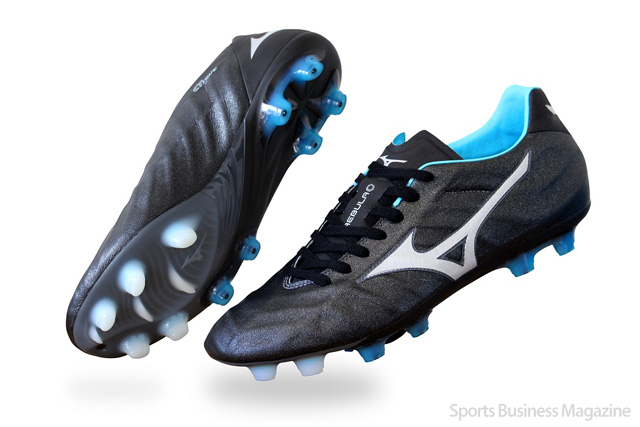 ミズノ、サッカースパイクシューズ 新モデル「レビュラ」を発売