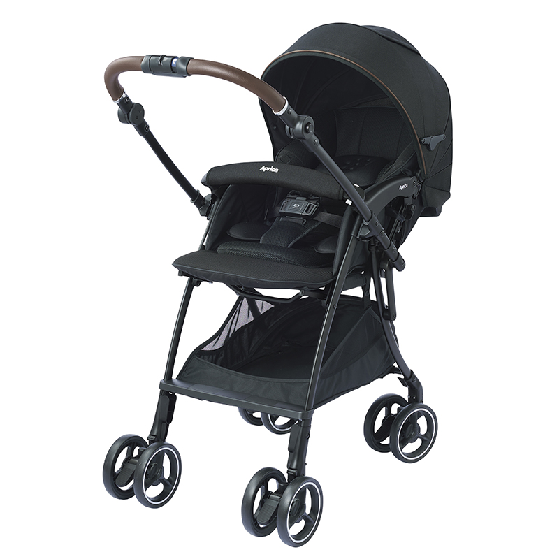 軽量オート4輪両対面A形ベビーカー「ラクーナ クッション AG」新発売