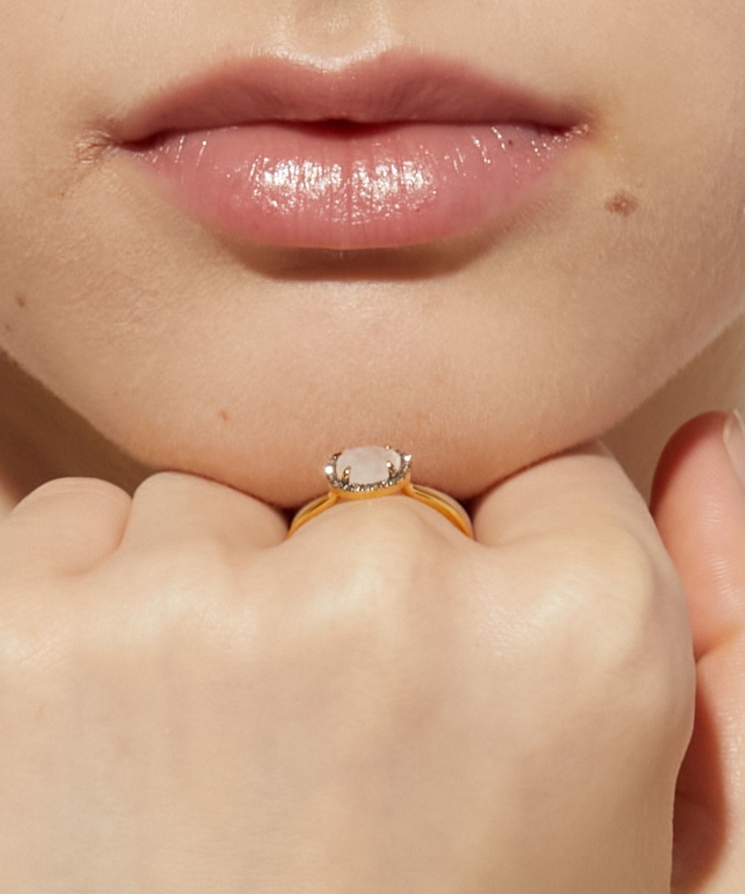 elafonisi] medium rainbow moon stone with pave diamonds ring