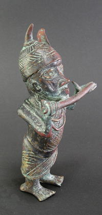 ベニン王国ブロンズ像(中)<アフリカのブロンズ：アフリカ雑貨アザライ