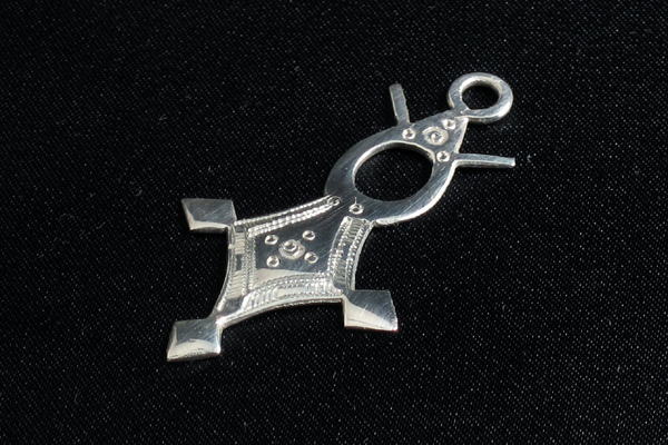 トゥアレグクロスセット(21種)<アフリカのシルバーアクセサリー