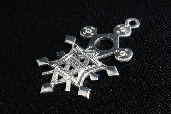 トゥアレグクロスセット(21種)<アフリカのシルバーアクセサリー