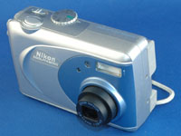 ニコン クールピクス2000 (Nikon COOLPIX 2000) | Camera Museum by