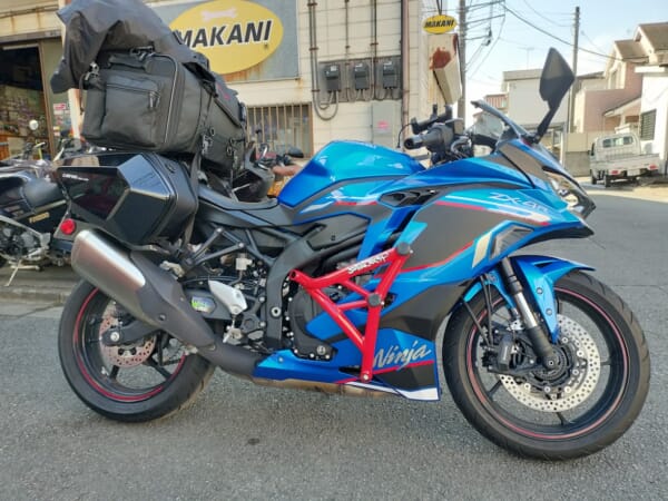 ZX4R デザインが美しい IMPAKTECH製 スタントケージ｜AxxL