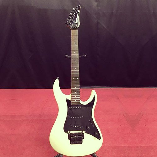 Super Strat | Axebition the guitar expo