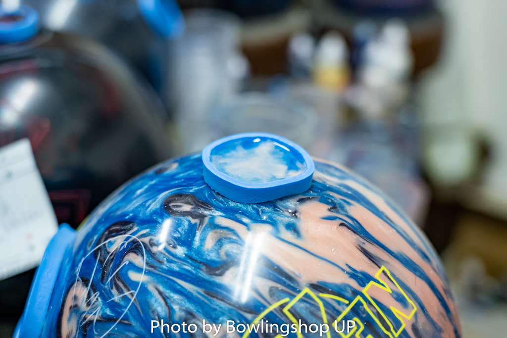 ロックオン - （販売終了）ボウリングボール （生産終了品・販売終了品