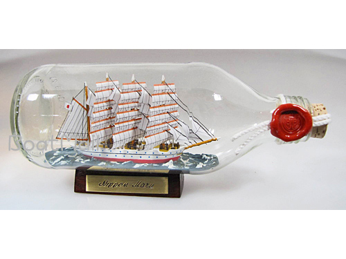 日本丸ボトルシップ 250cc ｜250ccのガラス瓶に日本丸の帆船模型が入っ