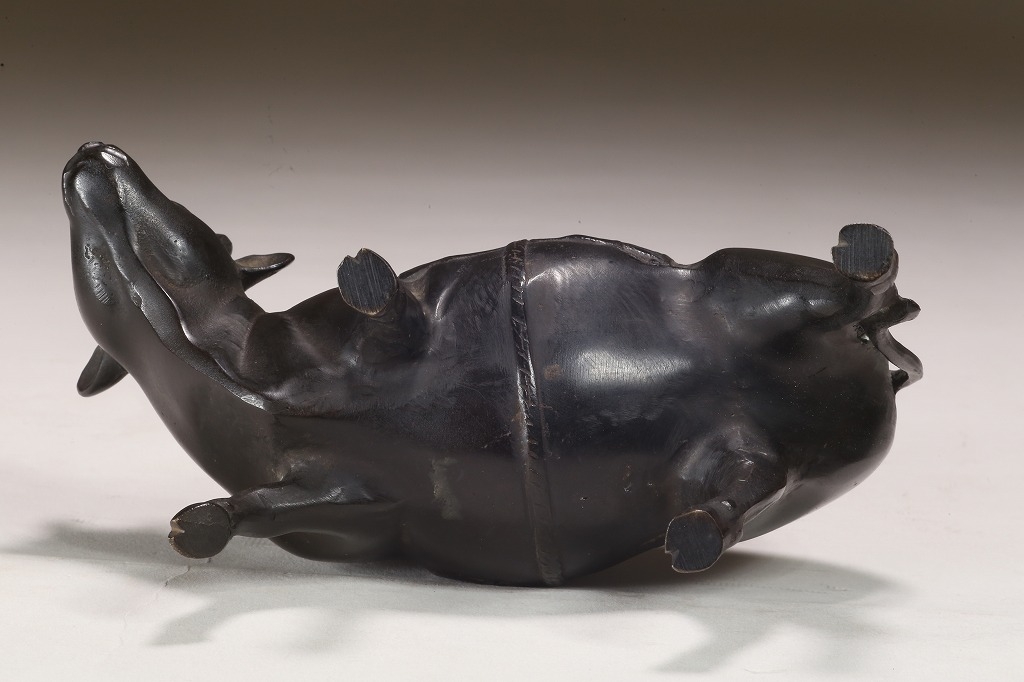 古銅牛上人物置物 | 雨竹亭オンラインショップ