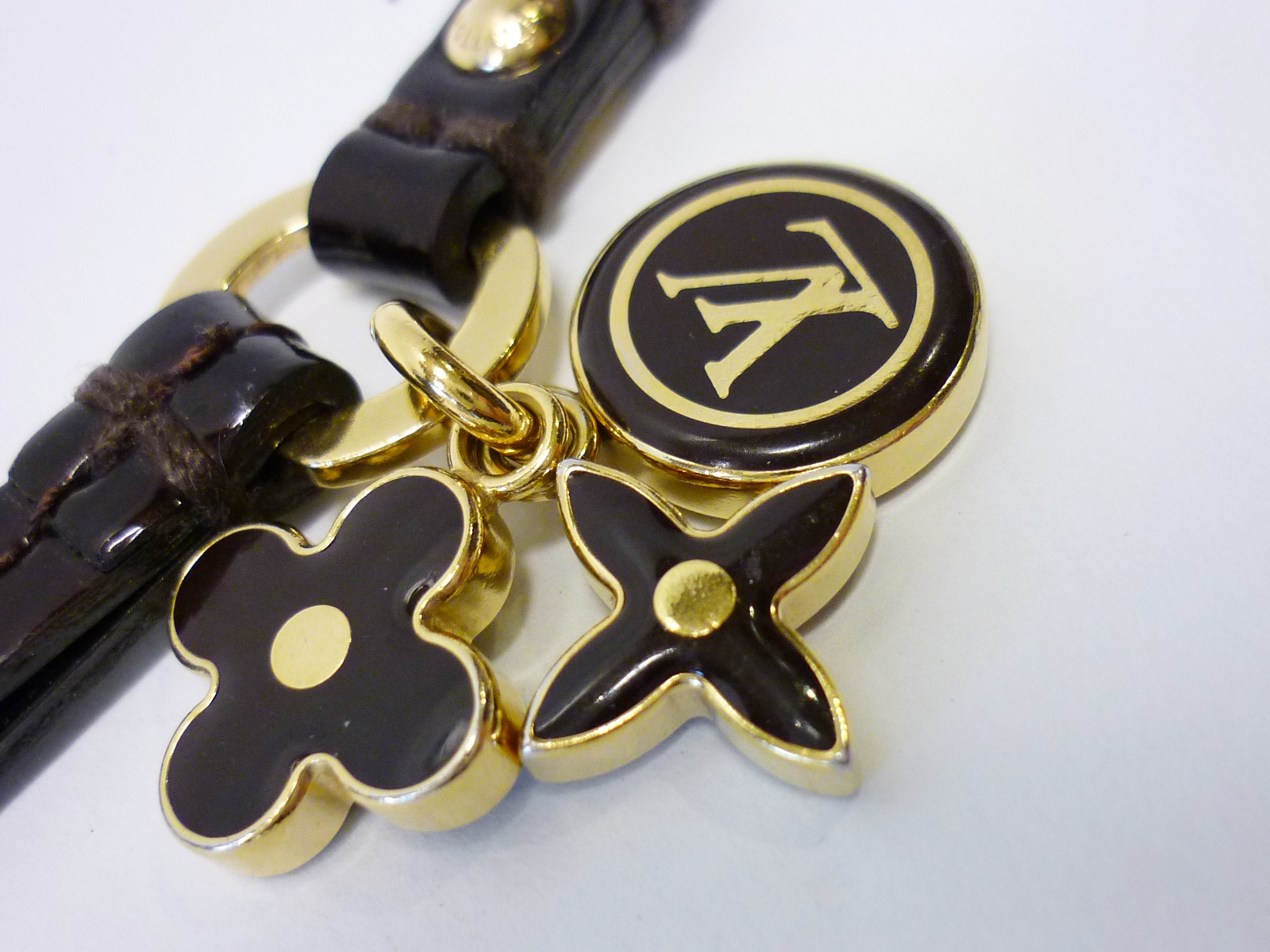 LOUIS VUITTON ルイヴィトン M9192K ドラゴンヌ テレフォンヌ 携帯