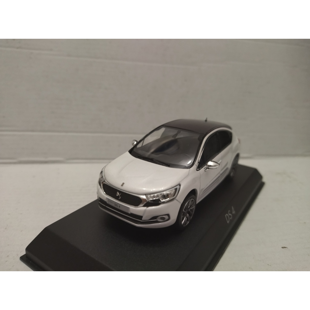 CITROEN DS4 2015 PEARL WHITE WHISPER 1:43 NOREV 155457 - BCN STOCK