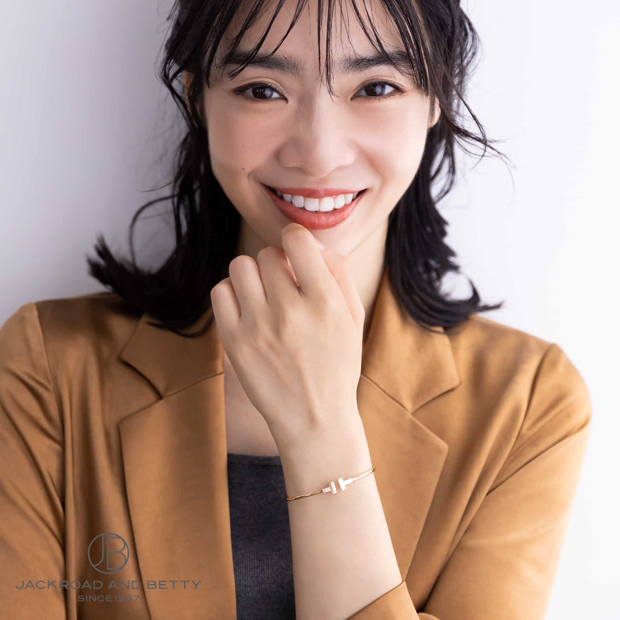 Tナロー ワイヤー ブレスレット スモール[60010774] T Narrow Wire