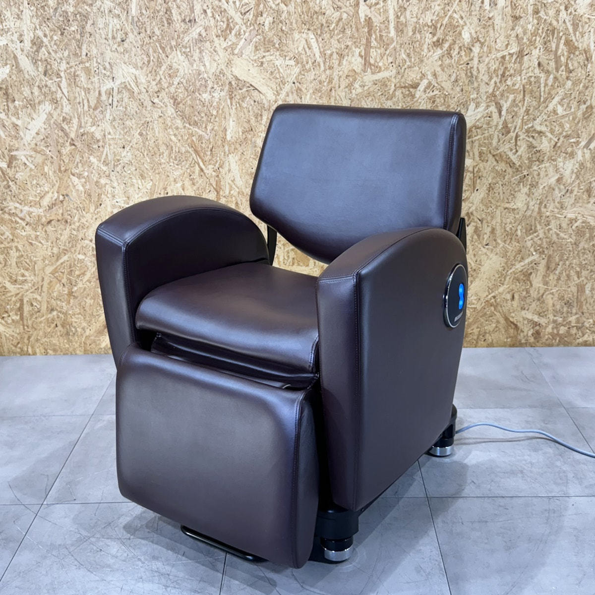 シャンプー椅子『NSS Miraku（ミラク）レッグレストタイプ』ダーク