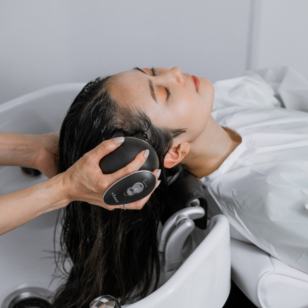 ヴェーダニードルスパ BS for Salon≪スキャルプ＆リフトケア≫の卸