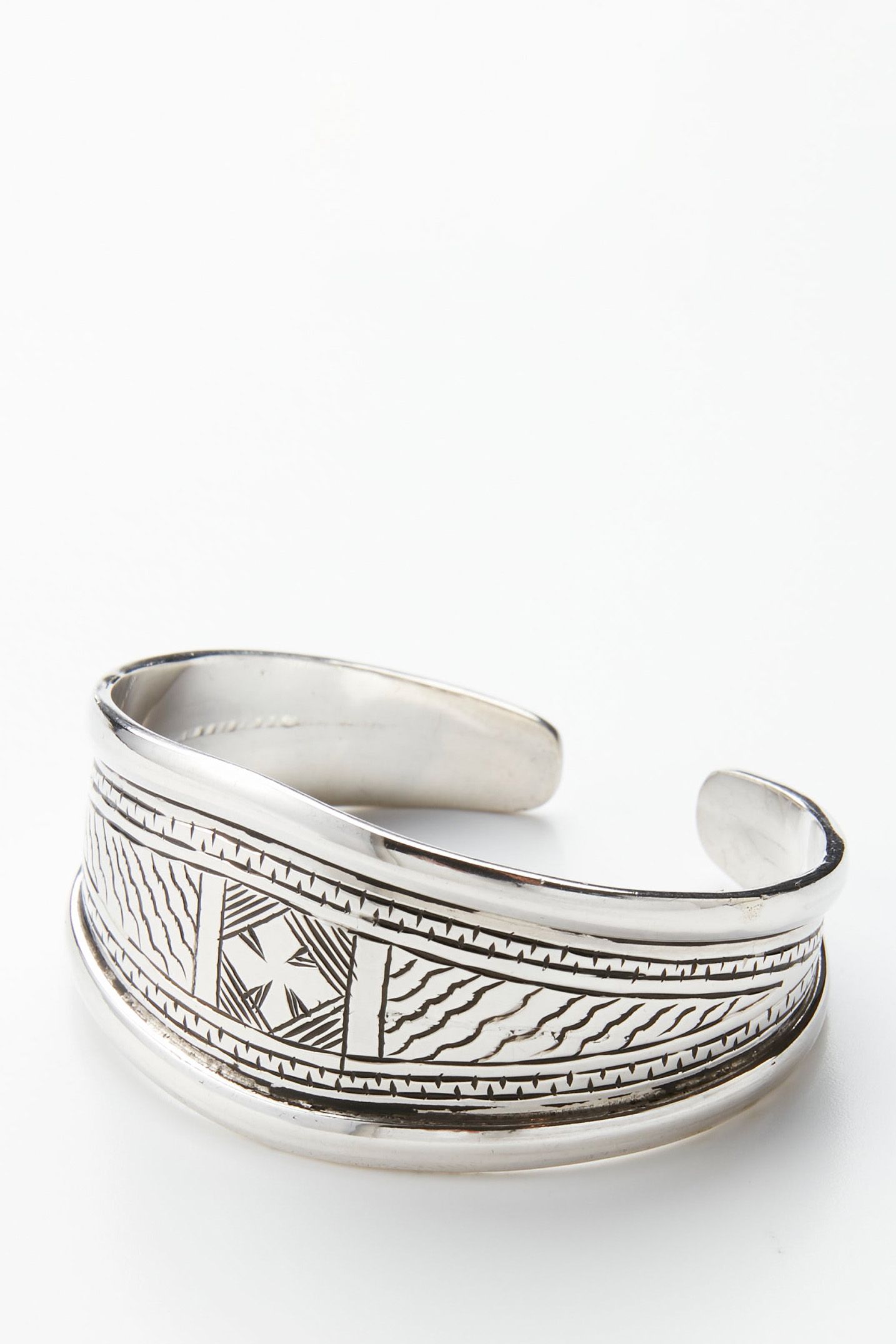 ADAWAT'N TUAREG - Itri / イトゥリ ハンドメイド シルバー バングル