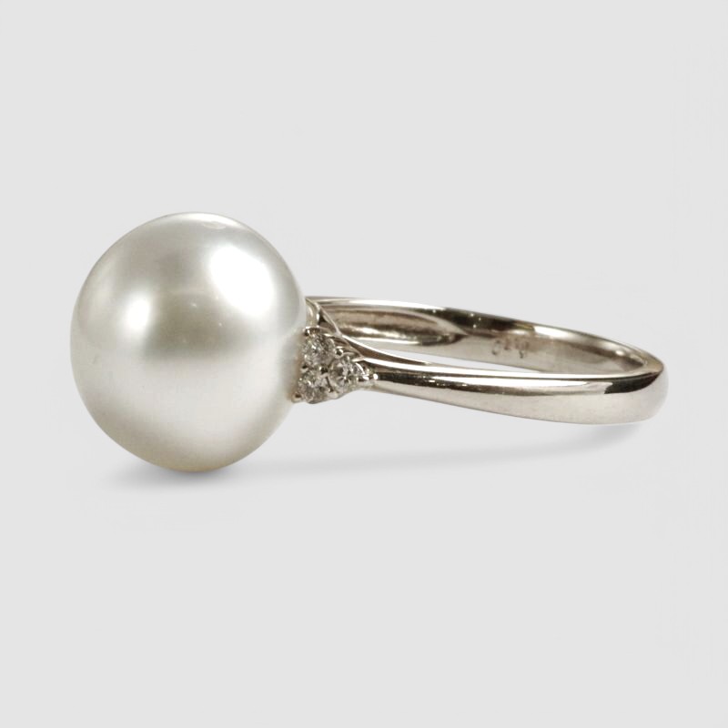 Pt900白蝶パールダイヤリング - ベル宝飾オンラインショップ