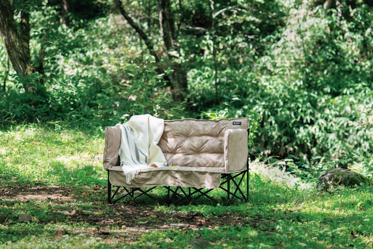 ファミリーキャンプにあったらいいな！LOGOSの広々座れるアウトドア用