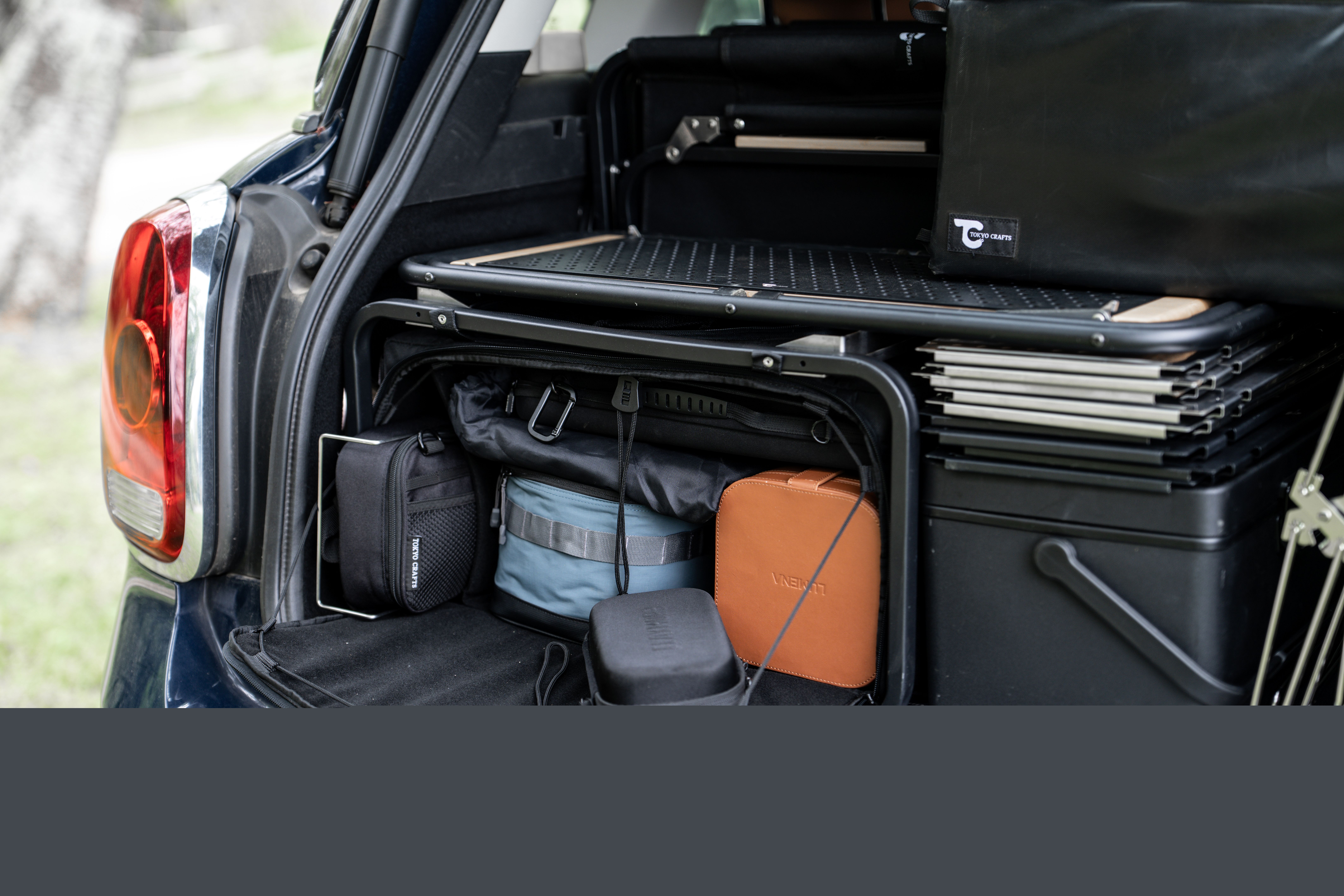 トウキョウクラフトの新発想ギアコンテナ＆インフレーターマットで、外