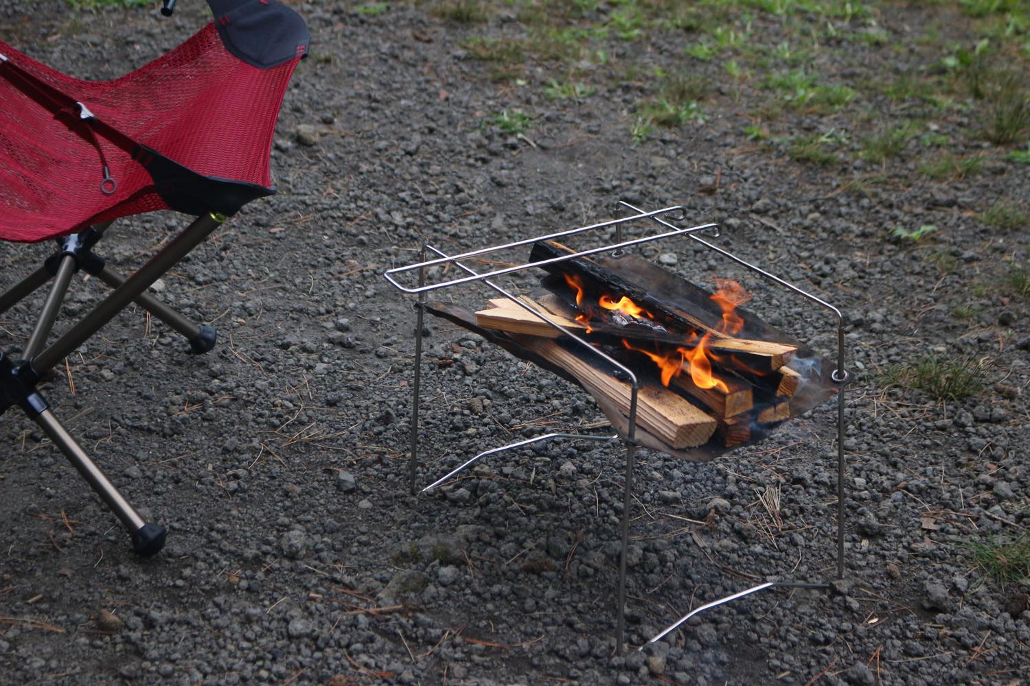 パーゴワークスの焚き火台の安定感が向上して、より調理向きに進化した