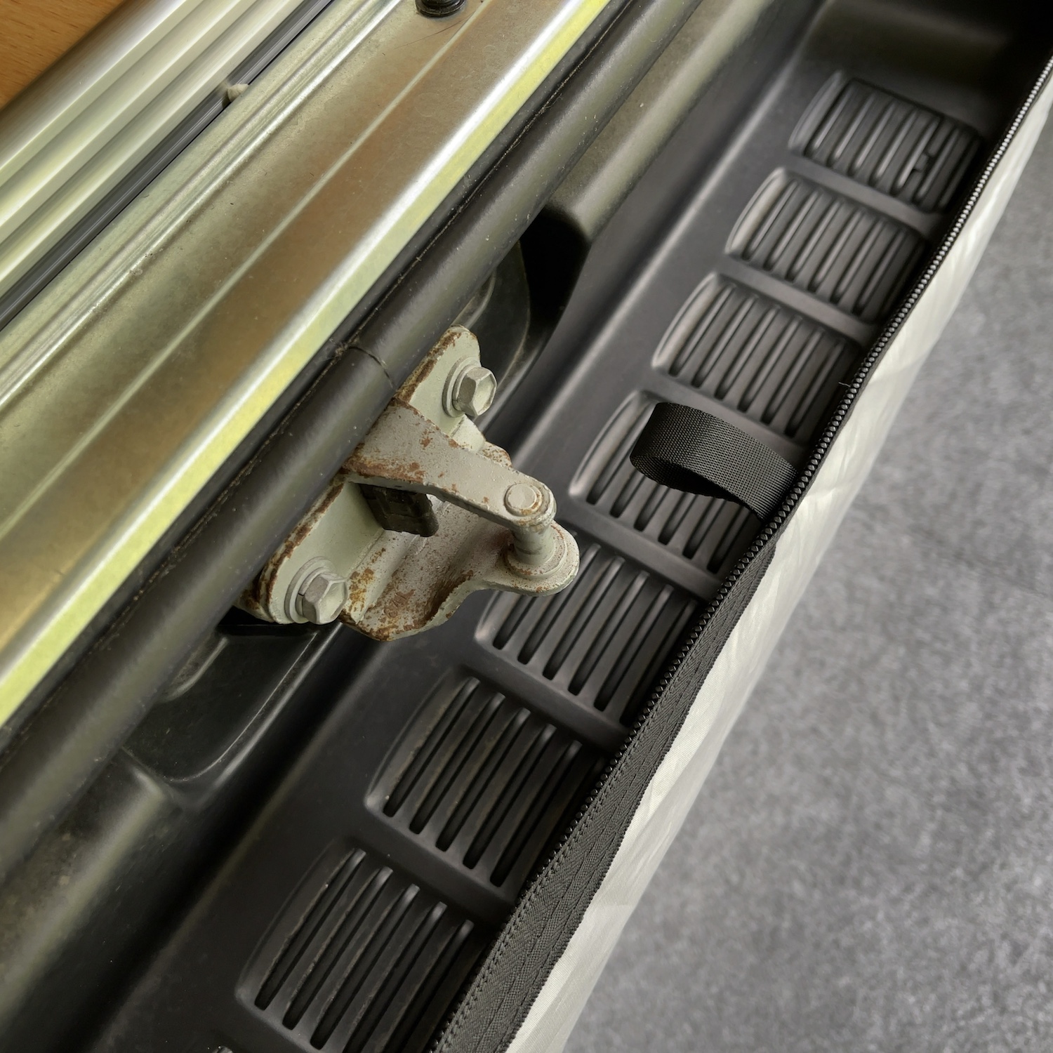 注目のカーテント「CARSULE（カースル）」レビュー！その魅力と苦戦