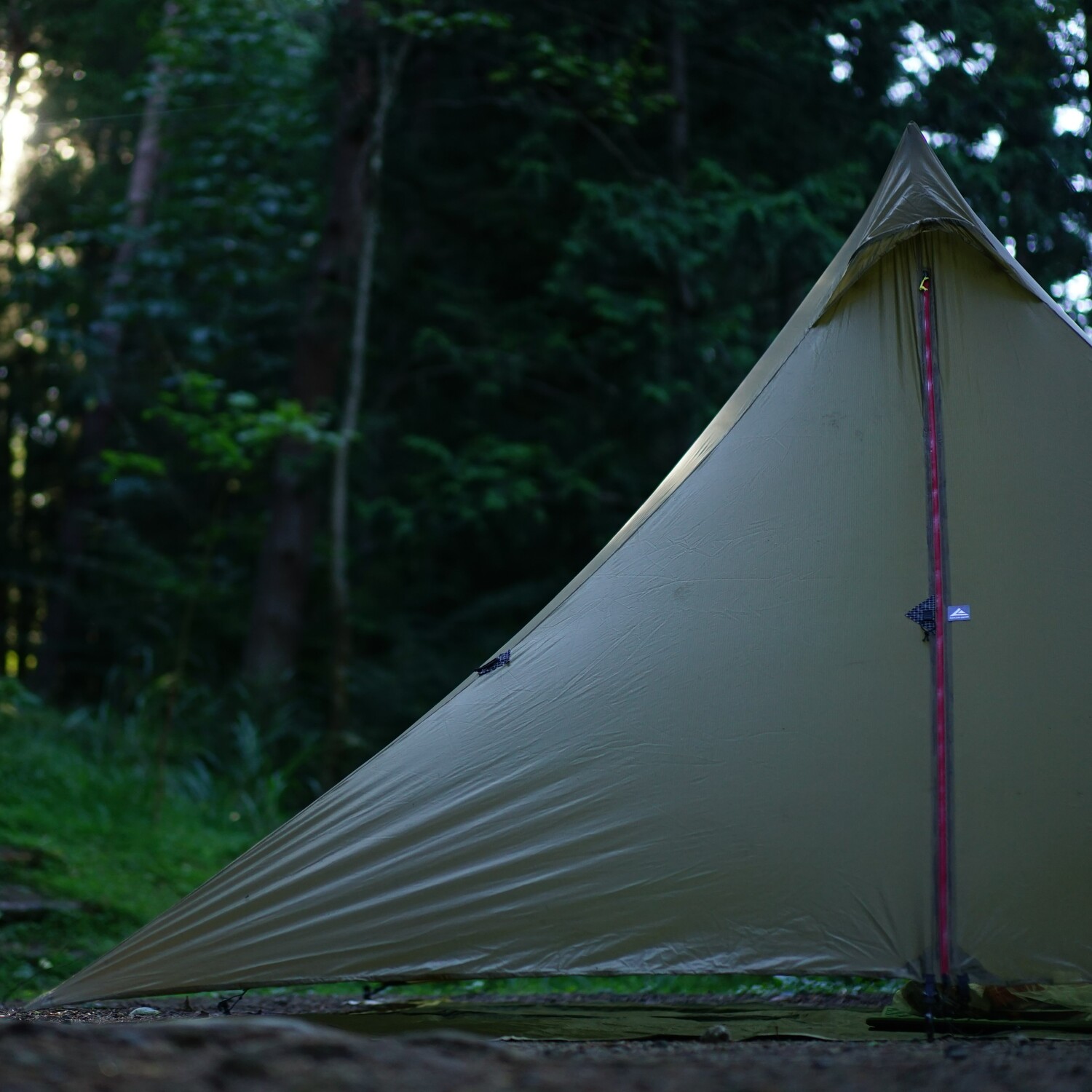 美しい姿が魅力のテント。ローカスギア「カフラ・シル」を愛用者が