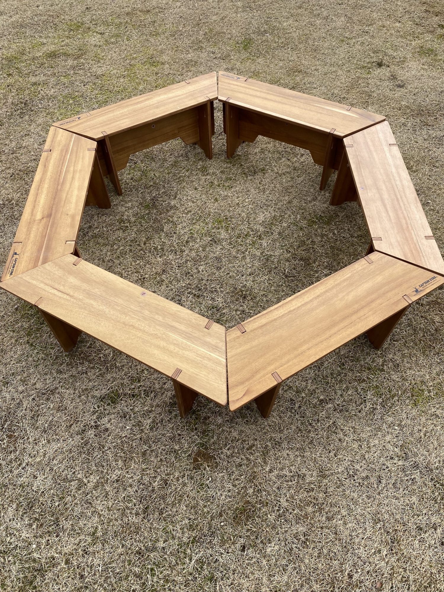 グループキャンプで大活躍！キャプテンスタッグ「ヘキサテーブル」の4