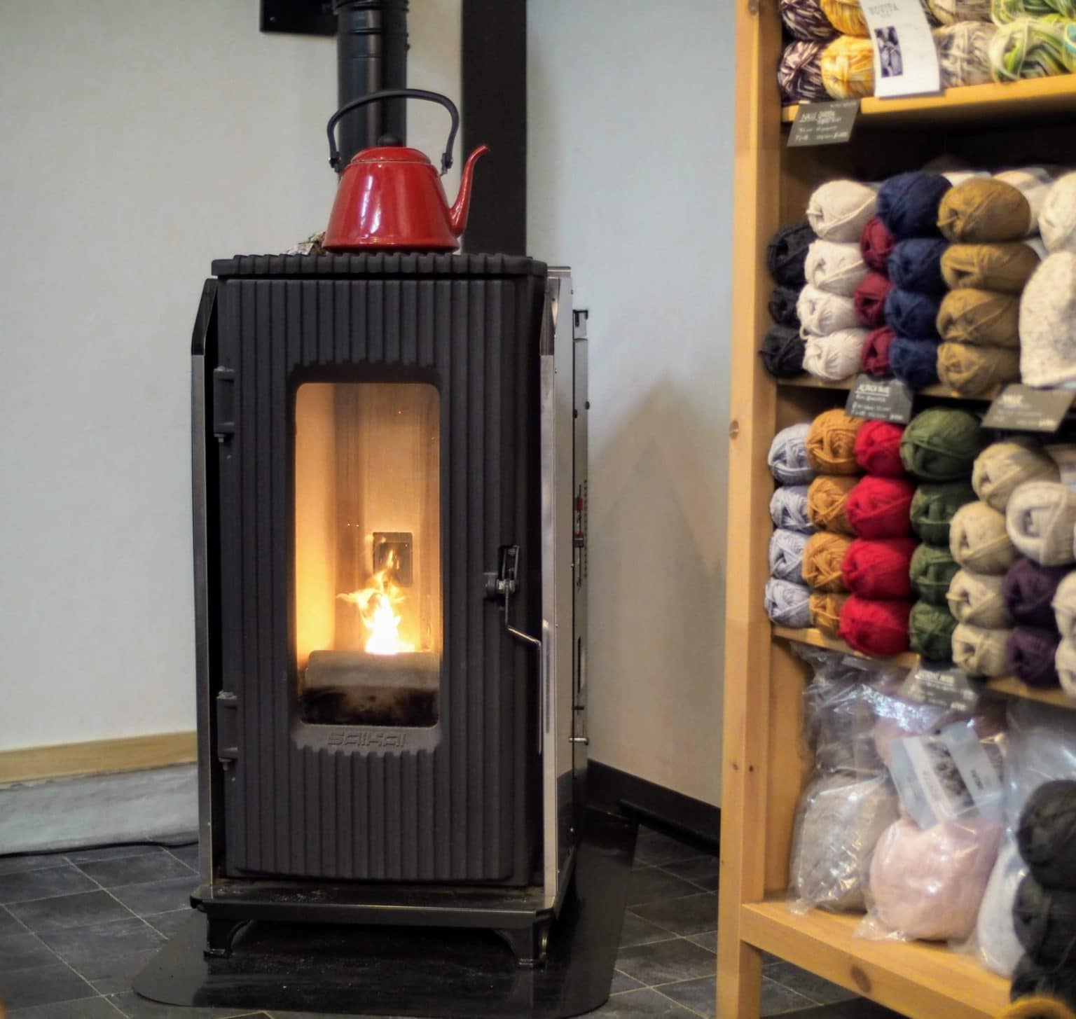 輻射タイプの人気ナンバー1ペレットストーブ【RS-4】 - 軽井沢の別荘