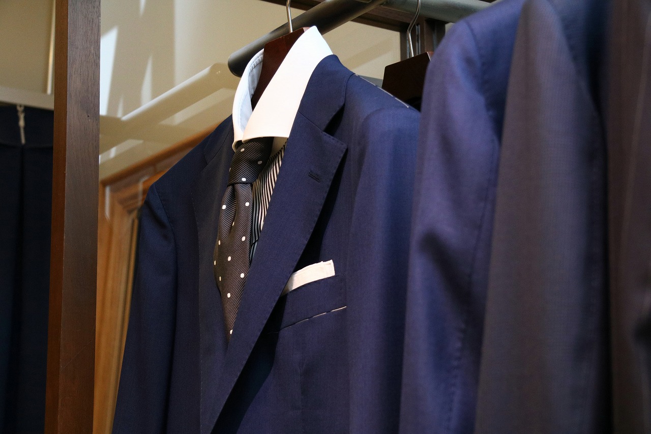 ビジネスパーソン必見！4シーズン着用可能なスーツの新シリーズが登場